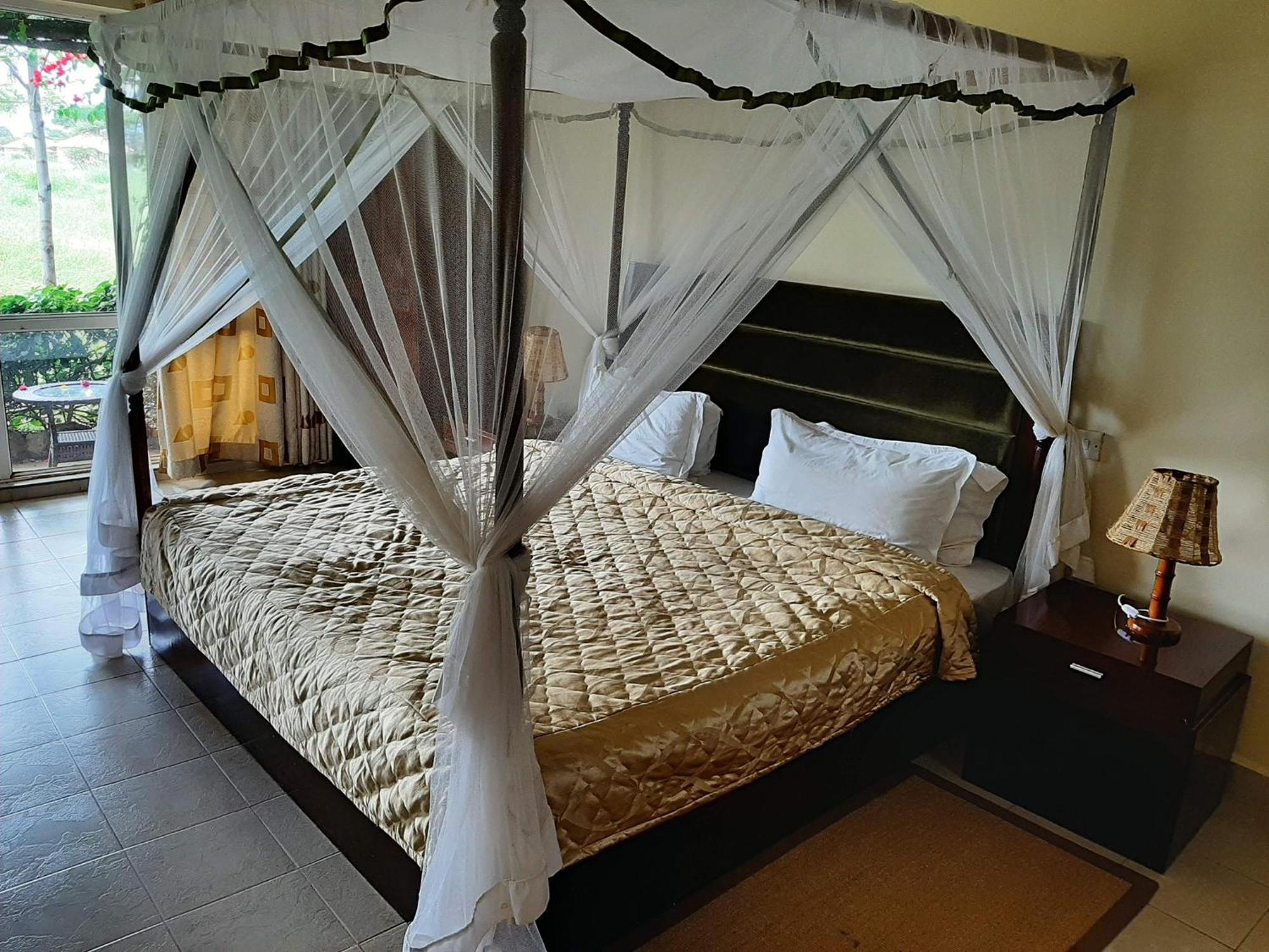เอเอ ลอดจ์ แอมโบเชลลี่ Hotel อัมโบเซลี ภายนอก รูปภาพ
