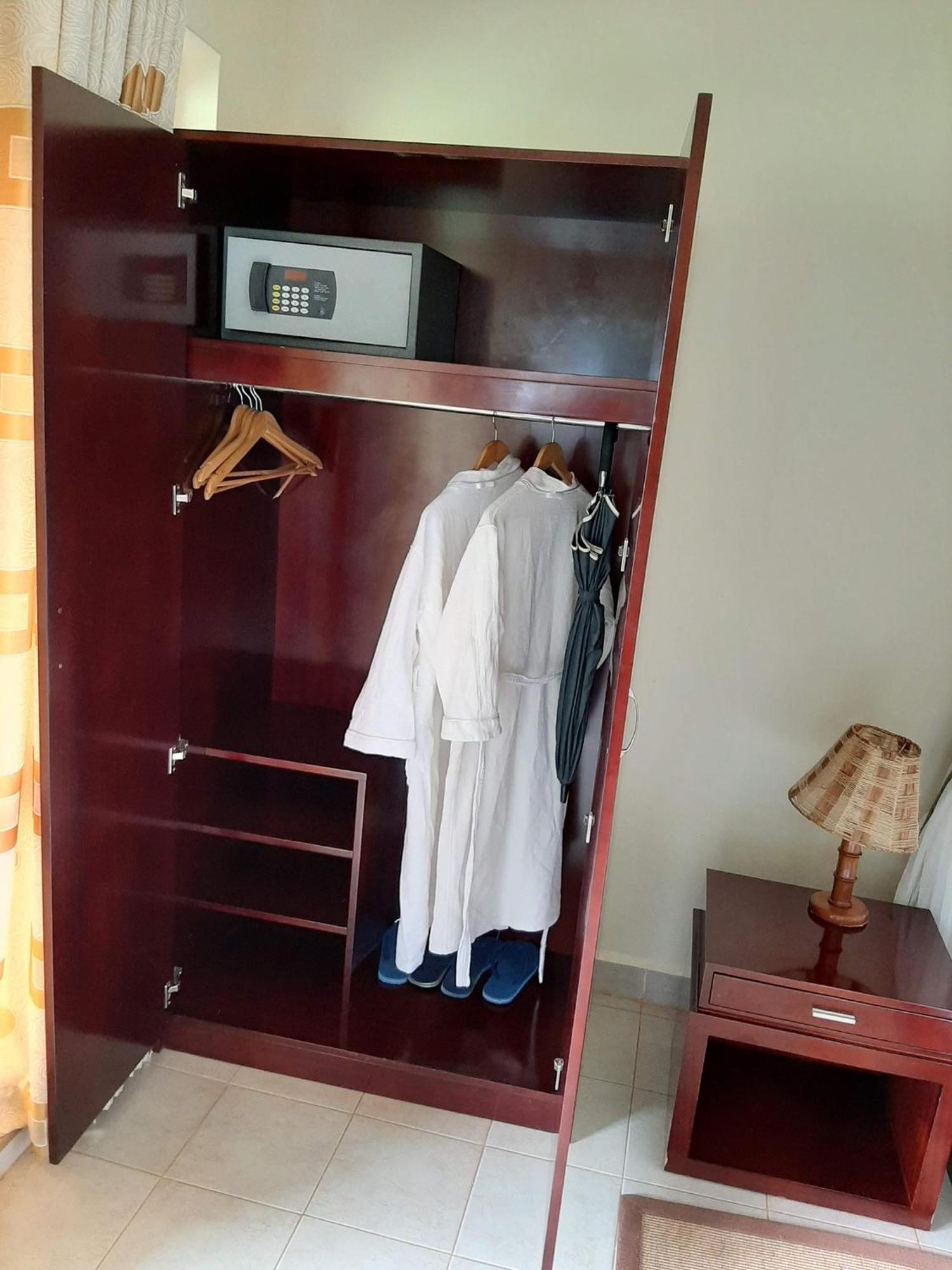 เอเอ ลอดจ์ แอมโบเชลลี่ Hotel อัมโบเซลี ภายนอก รูปภาพ